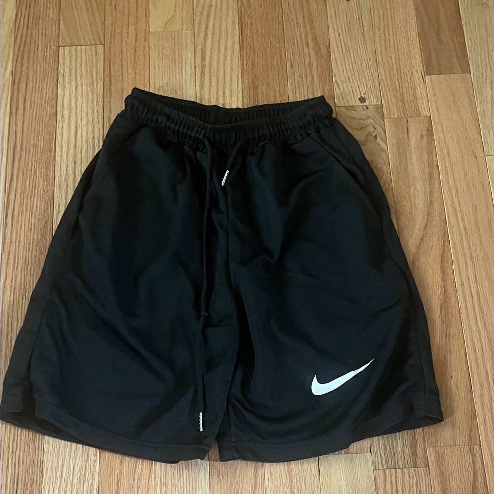 Nike Shorts Boys Small Black Mesh Logo Athletic Basketball Outdoors Casual